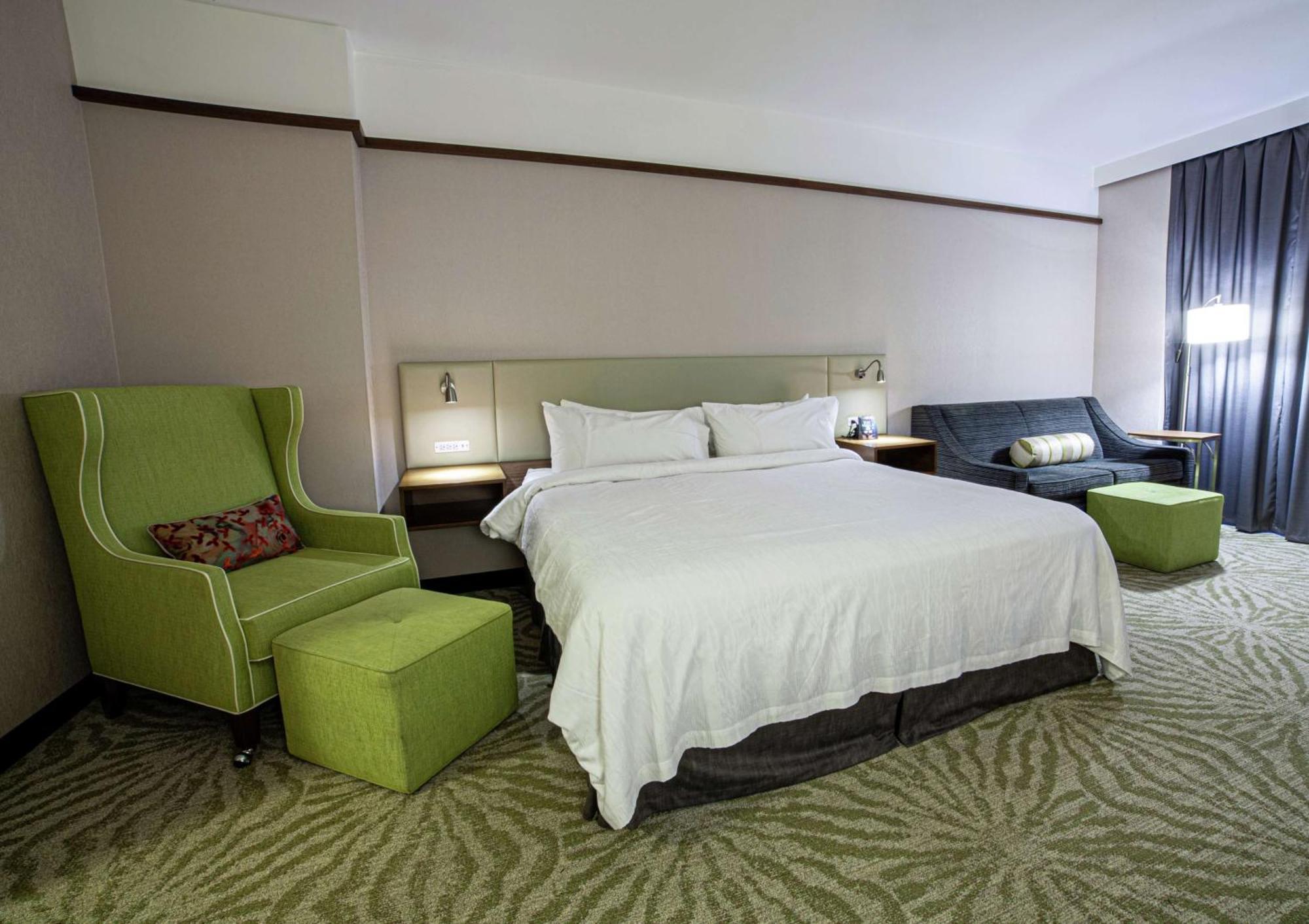 Hilton Garden Inn Montreal Airport Dorval Exterior foto